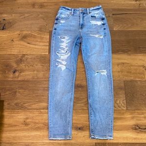 American Eagle stretch mom jeans.